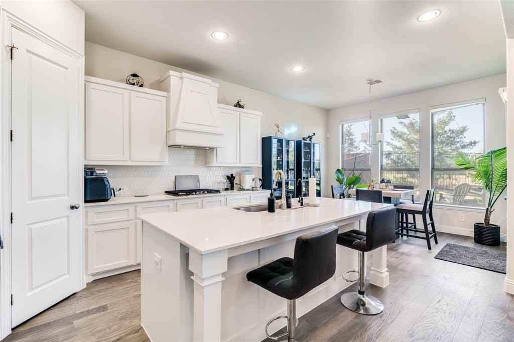 3513 Ridgecross Dr - Photo 4 of 12