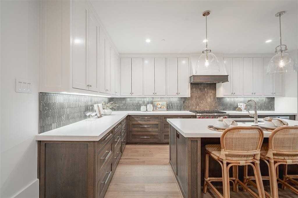 4529 Emerson Ave #2 - Photo 5 of 39