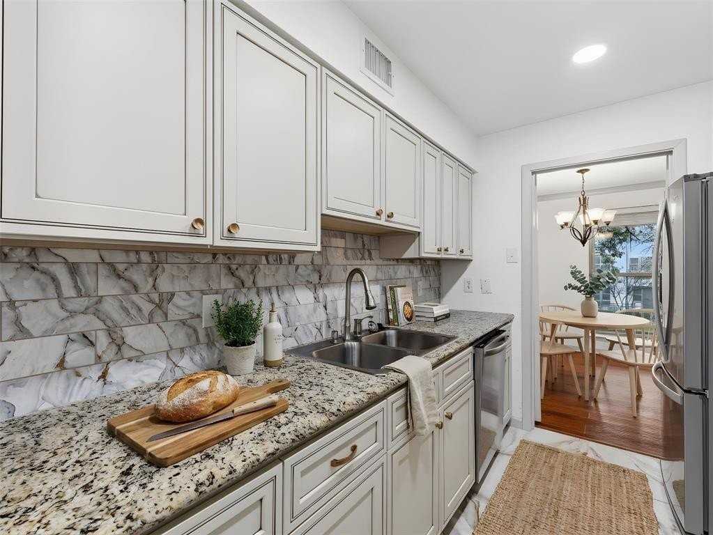 6036 Birchbrook Dr #226 - Photo 3 of 23