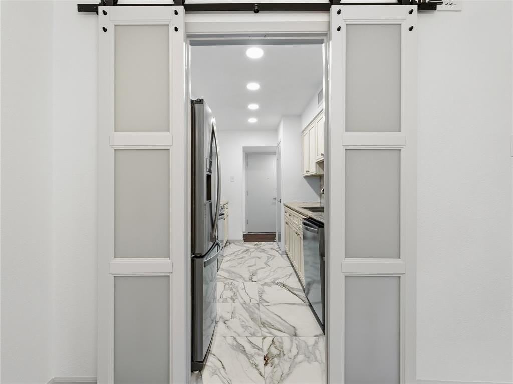 6036 Birchbrook Dr #226 - Photo 5 of 23