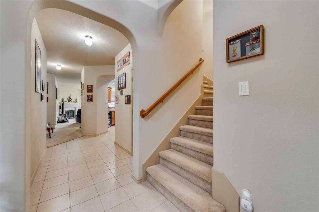 10928 Hawks Landing Rd - Photo 4 of 11