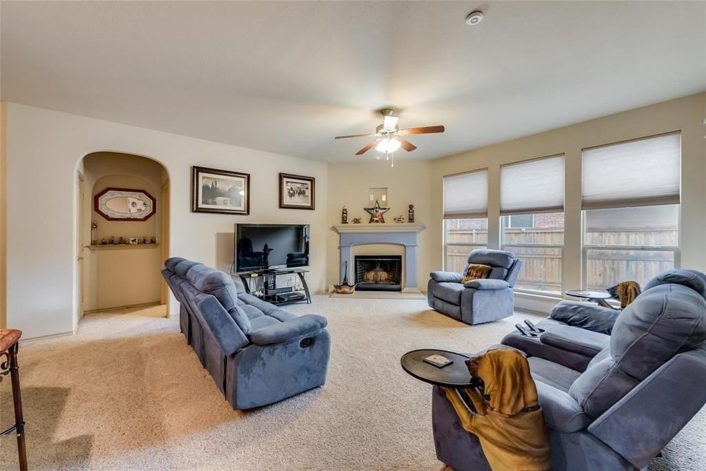 10928 Hawks Landing Rd - Photo 5 of 11