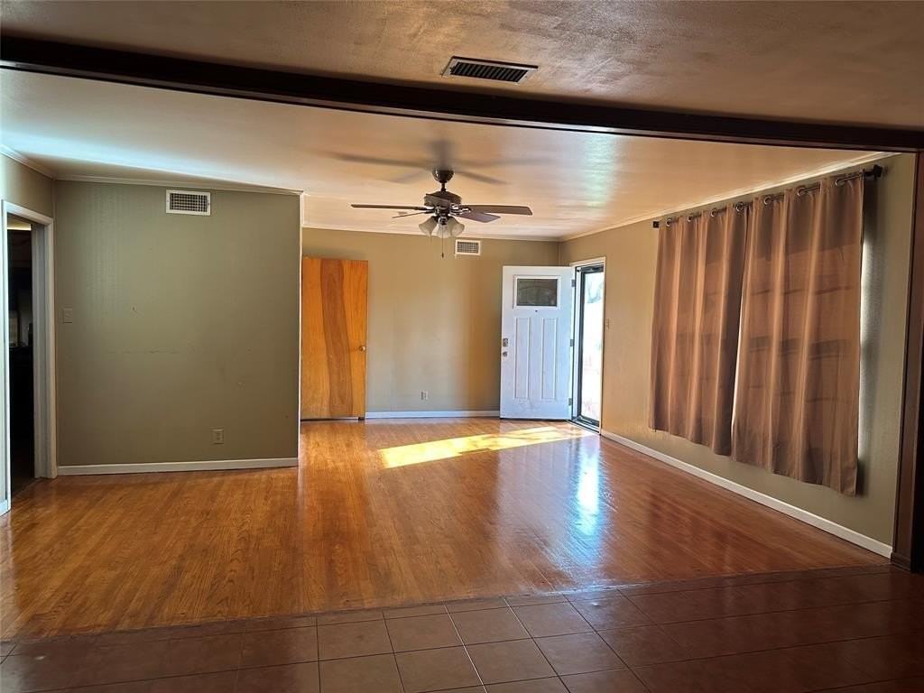 717 S La Salle Dr - Photo 3 of 19