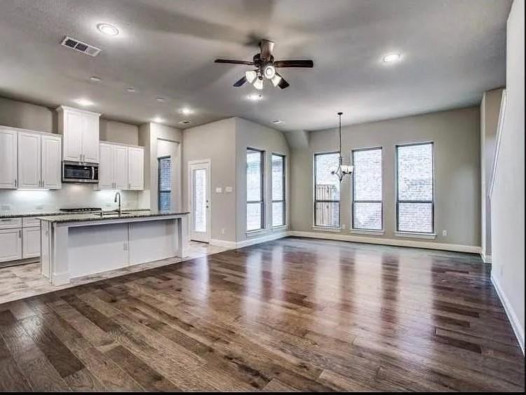 4548 El Paso Dr - Photo 4 of 32