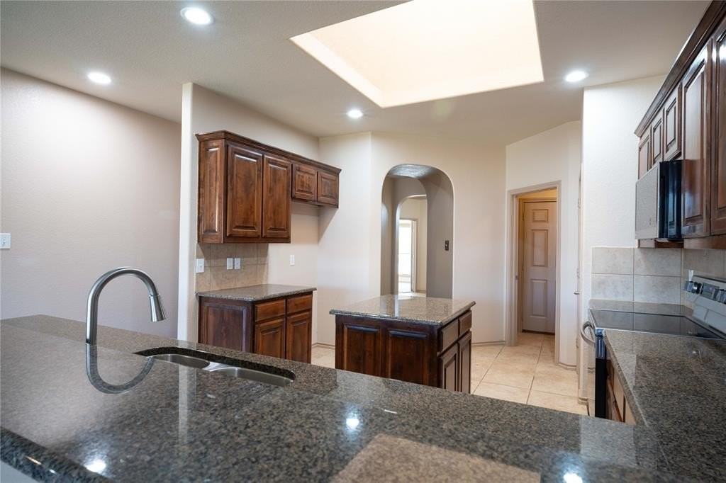 3224 Stonecrop Trl - Photo 4 of 15