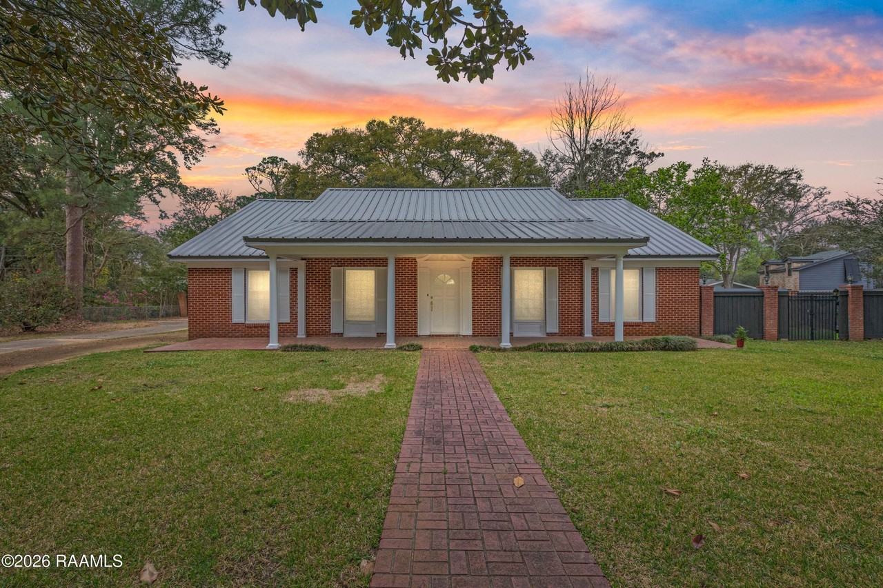 418 Marguerite Blvd - Photo 2 of 37