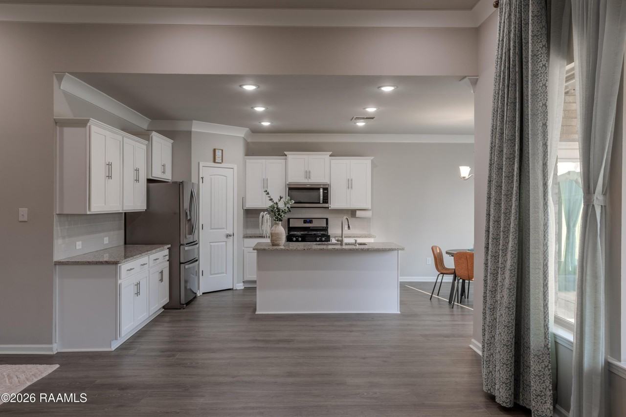 119 Deer Lake Ln - Photo 4 of 24