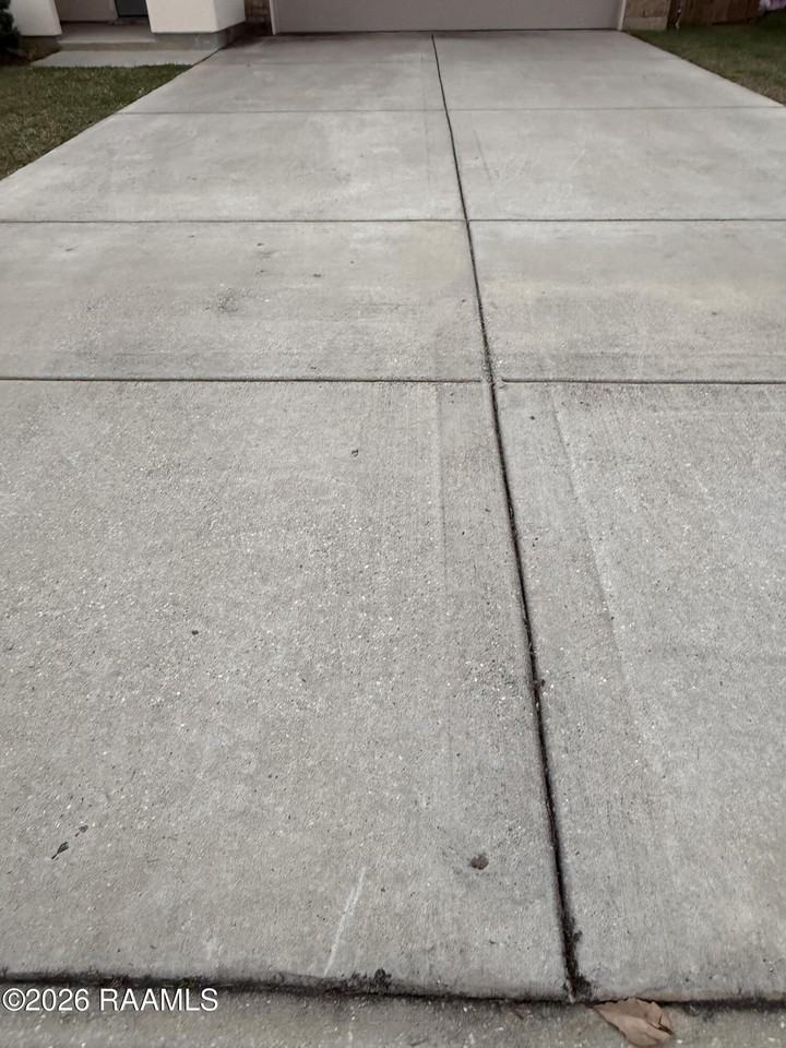 401 Eastwood Dr - Photo 6 of 41