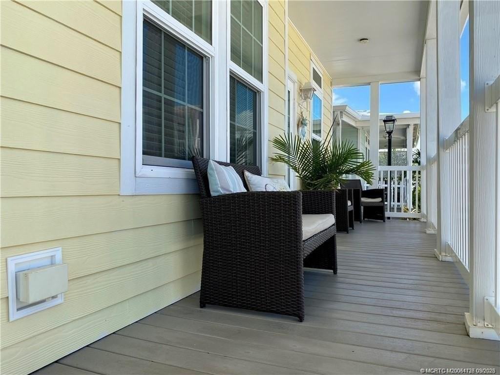 163 Ne Buoy Dr - Photo 2 of 23