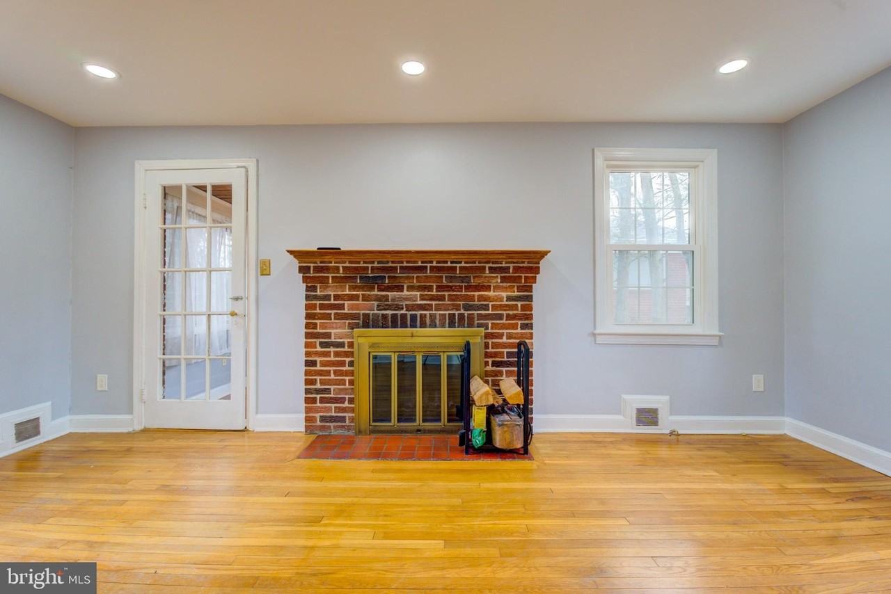 6916 New Hampshire Ave - Photo 5 of 48