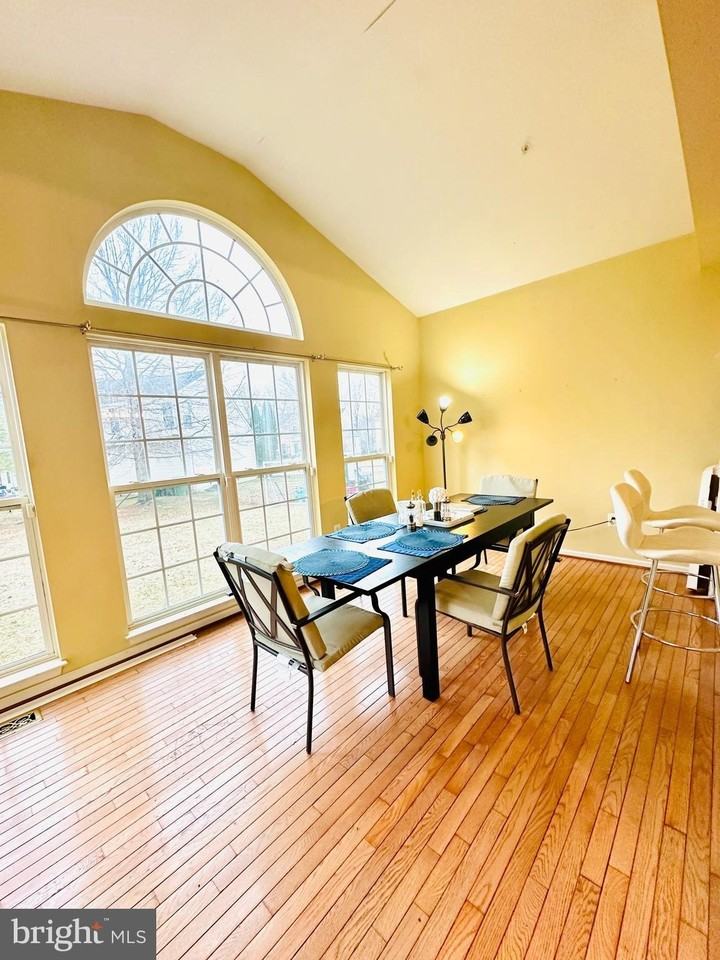 17816 Singh Ct - Photo 7 of 50