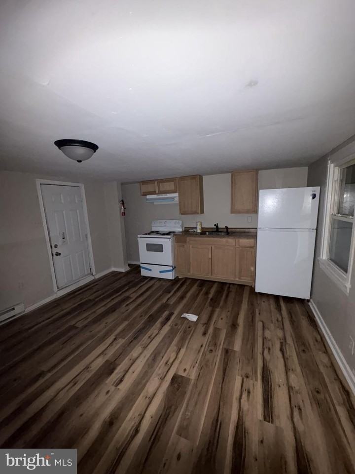 85 Union St - Photo 6 of 14