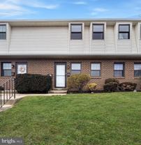 230 Holly Dr - Photo 1 of 1