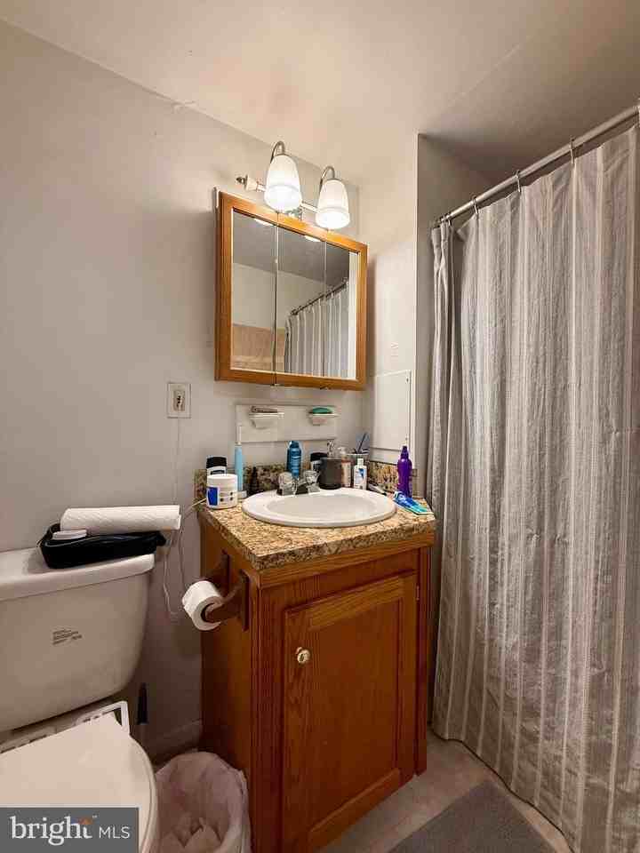 1409 Charles St Apt 5 - Photo 6 of 9