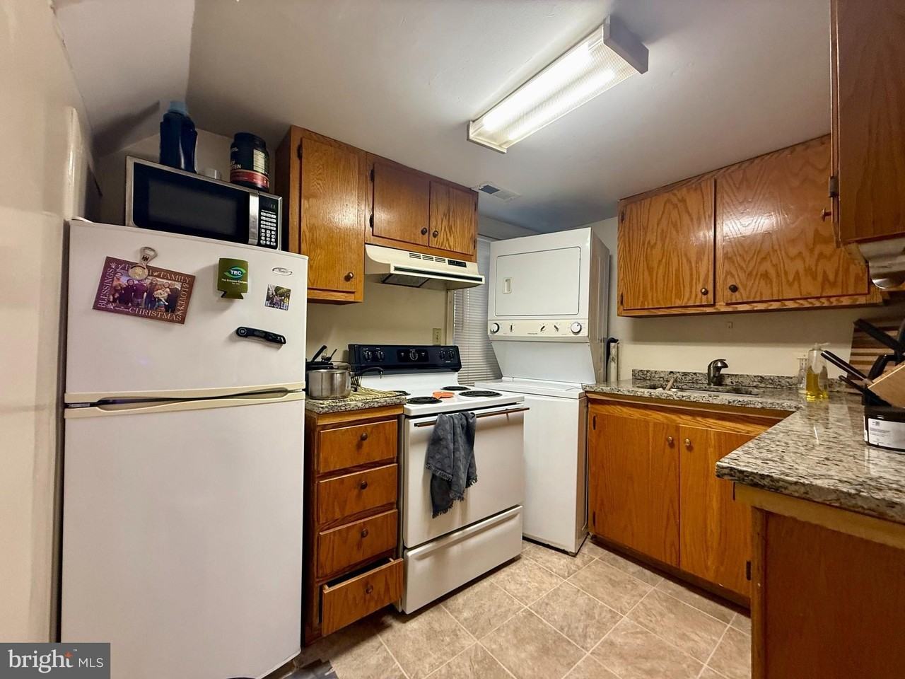 1409 Charles St Apt 4 - Photo 5 of 8