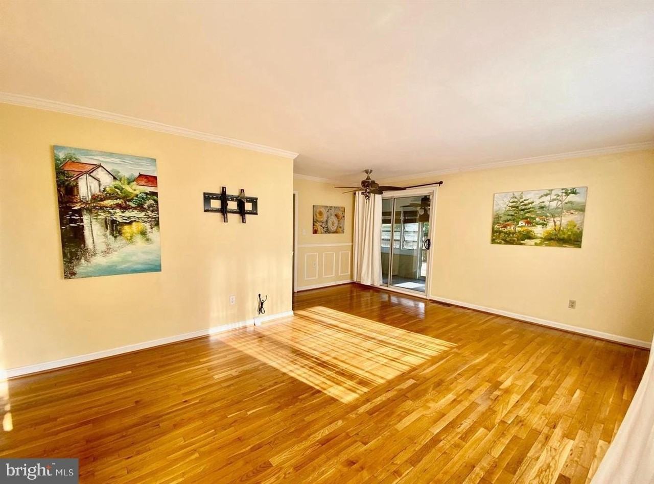 6201 Hillview Ave - Photo 2 of 20