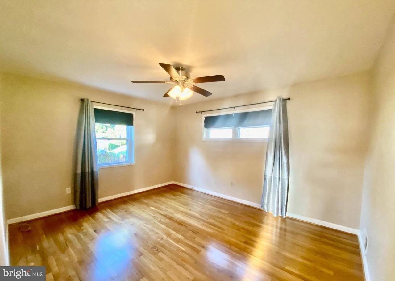 6201 Hillview Ave - Photo 7 of 20