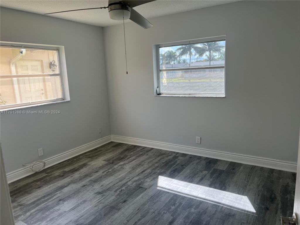 5909 Nw 67th Ave ##1 - Photo 6 of 10