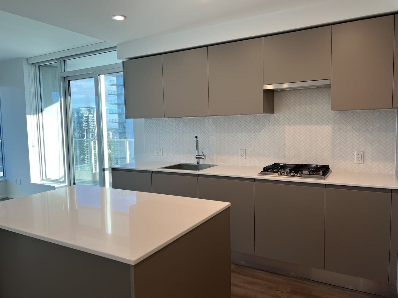 3800 Evergreen Place - Photo 4 of 12