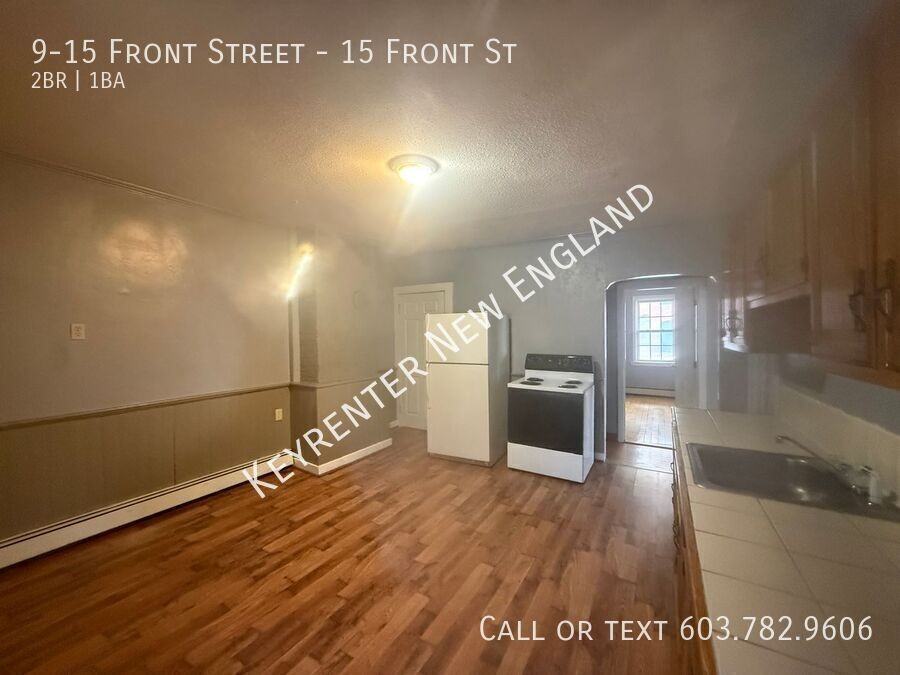 915 Front St #15FRONTST - Photo 2 of 6