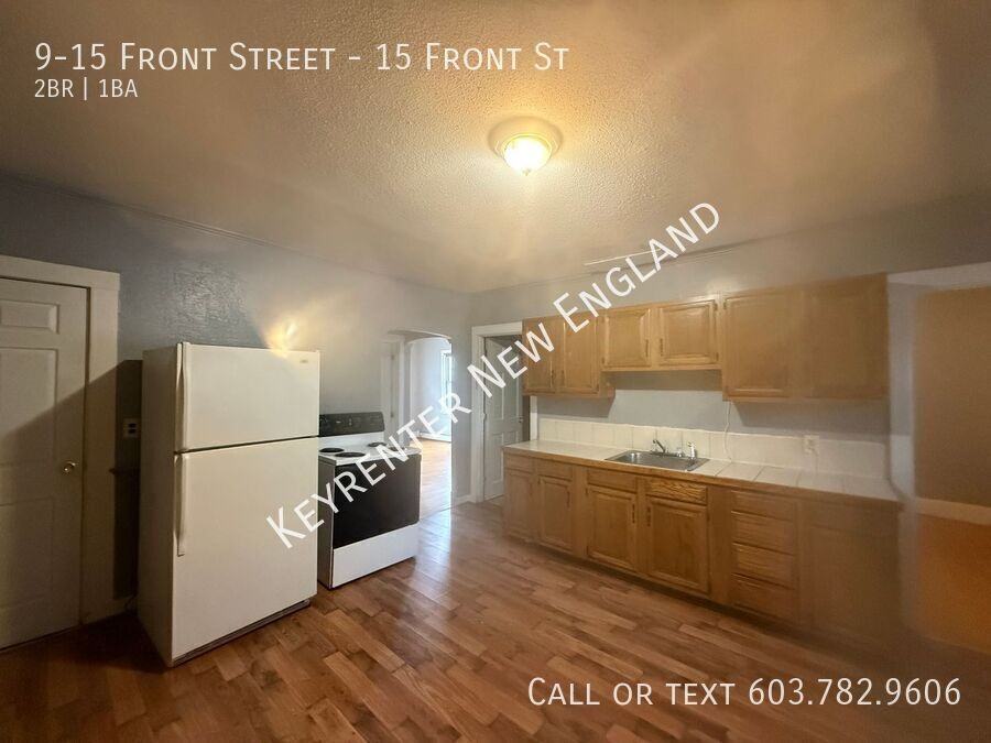 915 Front St #15FRONTST - Photo 3 of 6