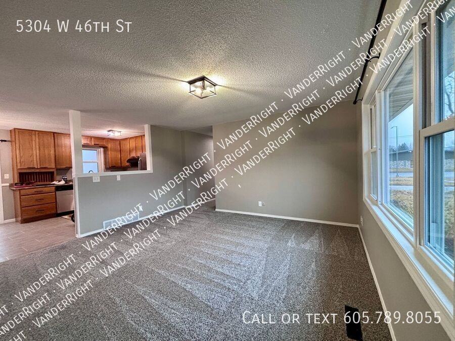 5304 W 46th St - Photo 2 of 26