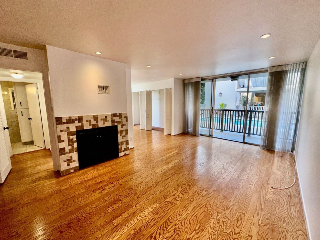 1134 Alta Loma Rd #115 - Photo 3 of 43