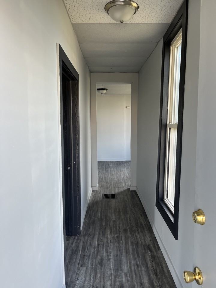 218 W Madison St #W - Photo 7 of 18