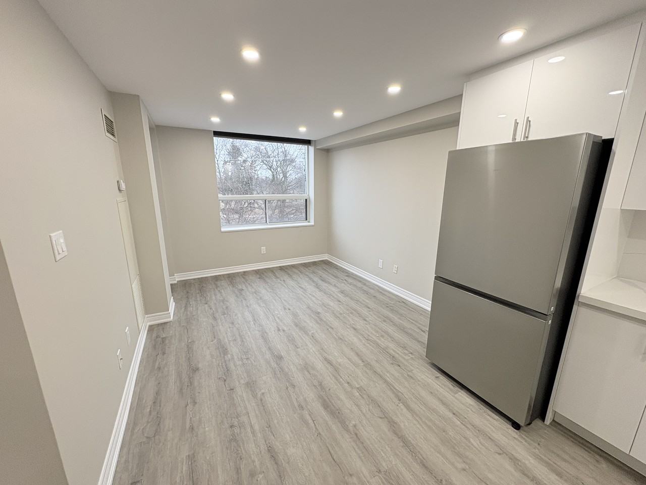 190 Gage Ave S #401 - Photo 3 of 12