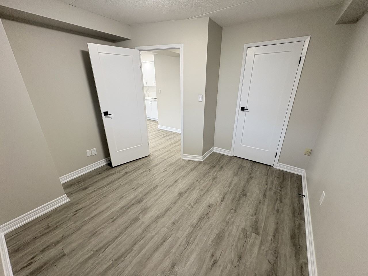 190 Gage Ave S #401 - Photo 7 of 12