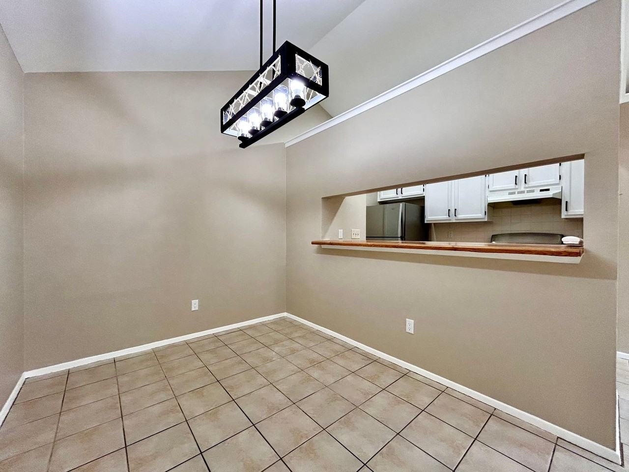 510 Greenlawn Blvd - Photo 7 of 23