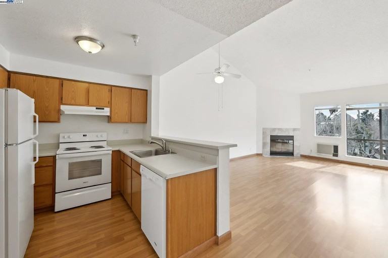 39224 Guardino Dr #310 - Photo 6 of 16