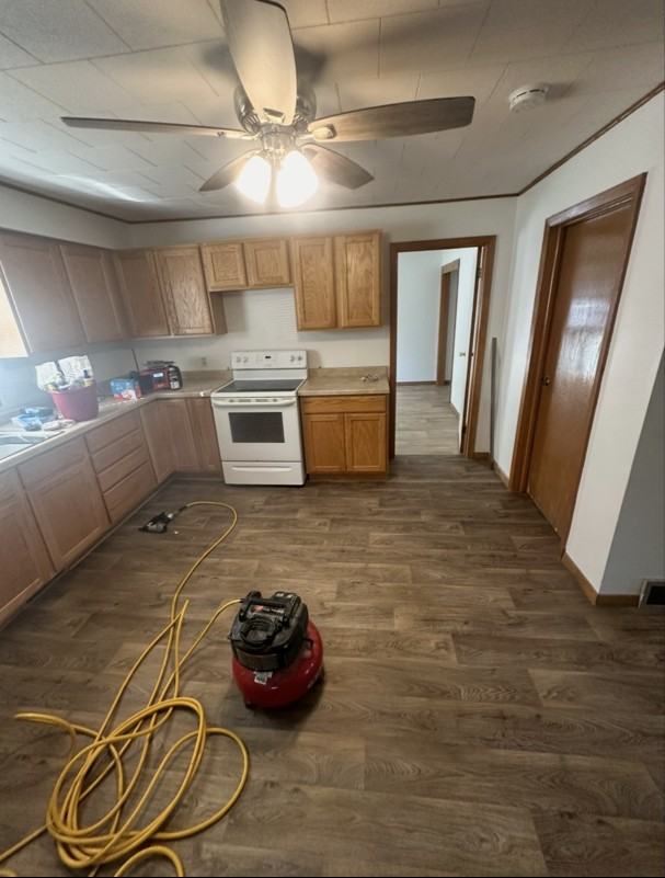 1022 Wilson Ave - Photo 4 of 11