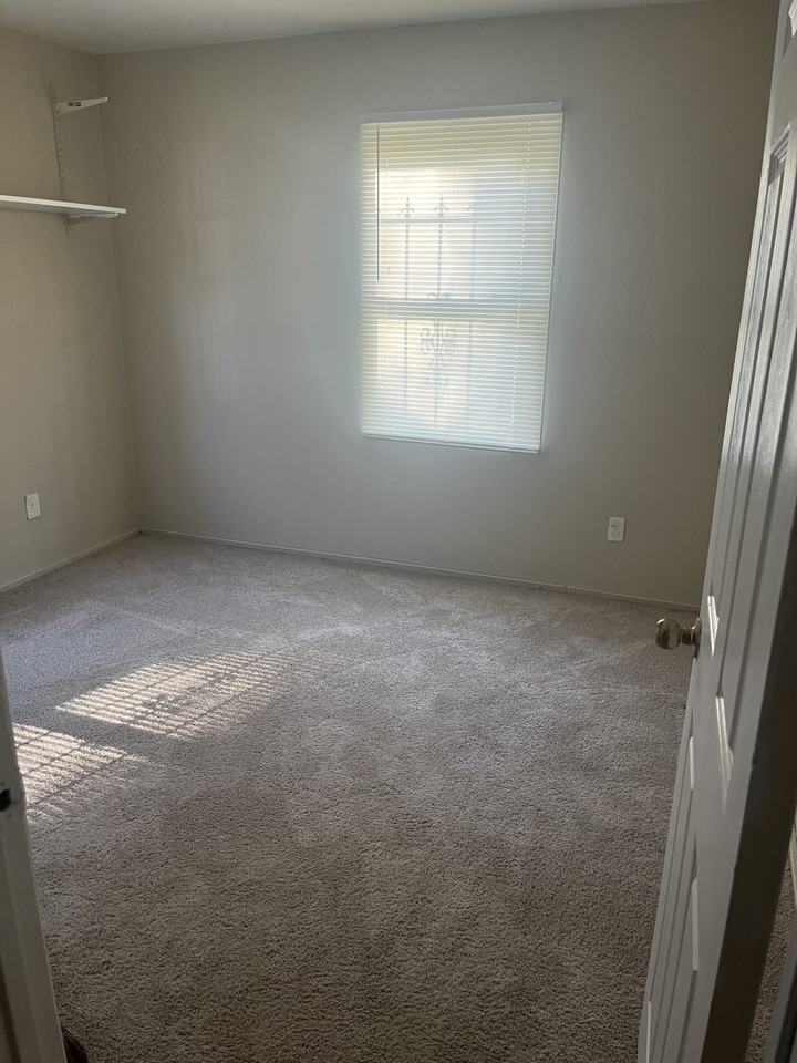 2500 Jackson St Sw - Photo 3 of 6