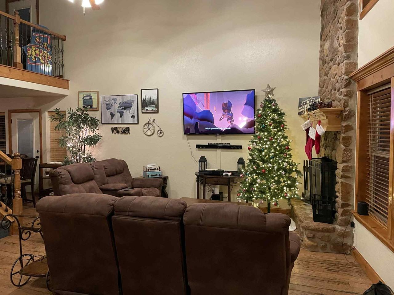 247 E Lake Dr - Photo 2 of 8