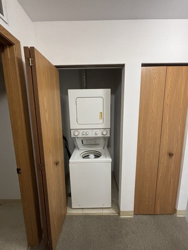 100 Lakeview Ct #123 - Photo 4 of 10