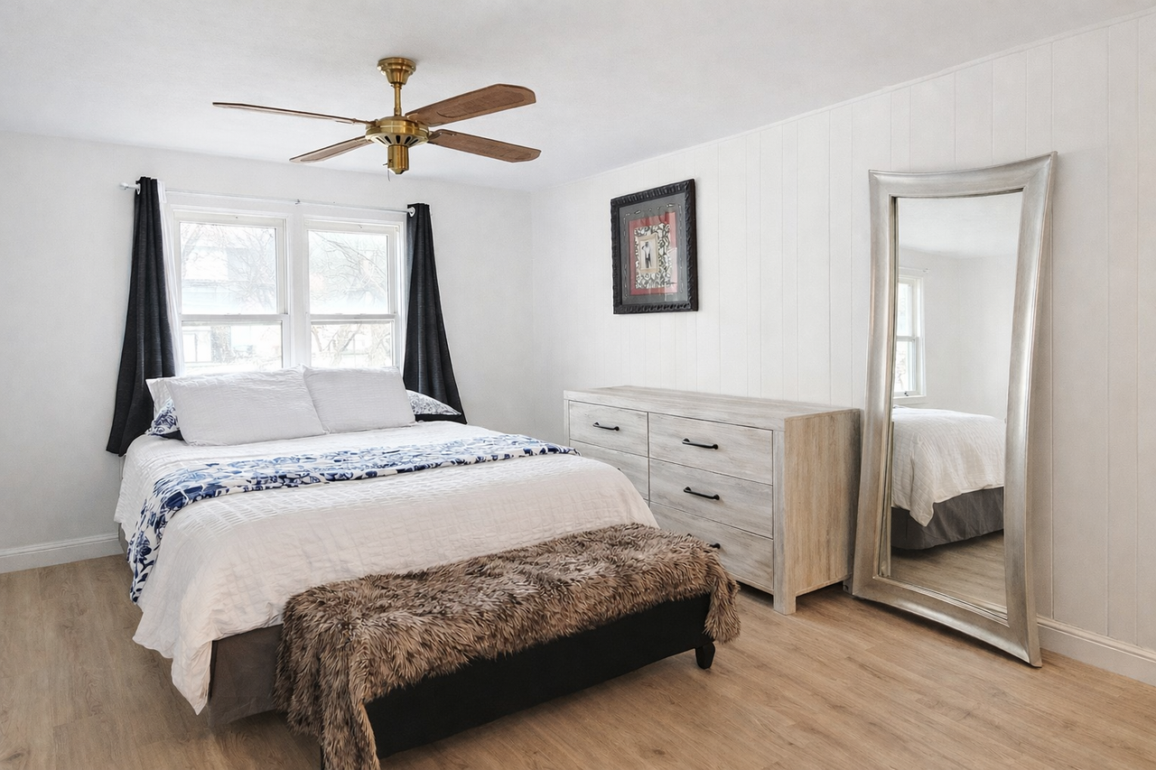 801 E Lakeside Ave #4 - Photo 2 of 10