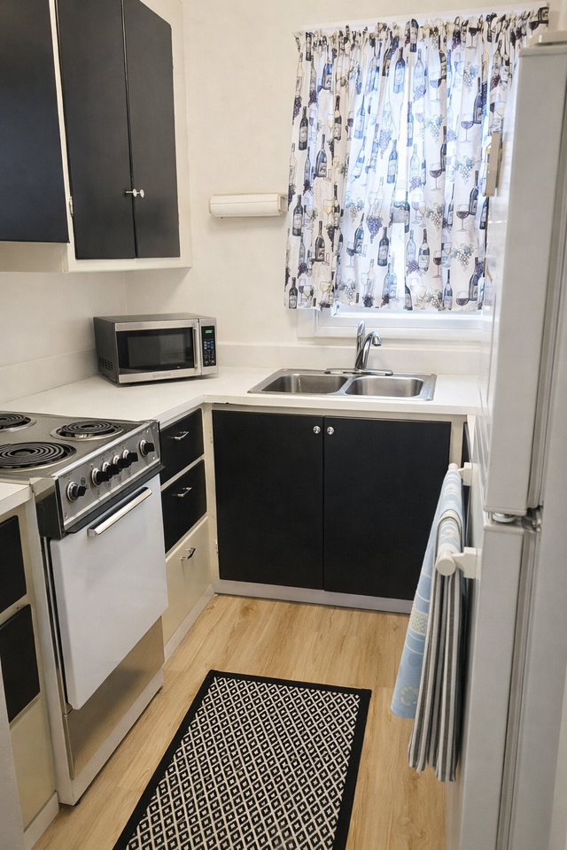 801 E Lakeside Ave #4 - Photo 4 of 10