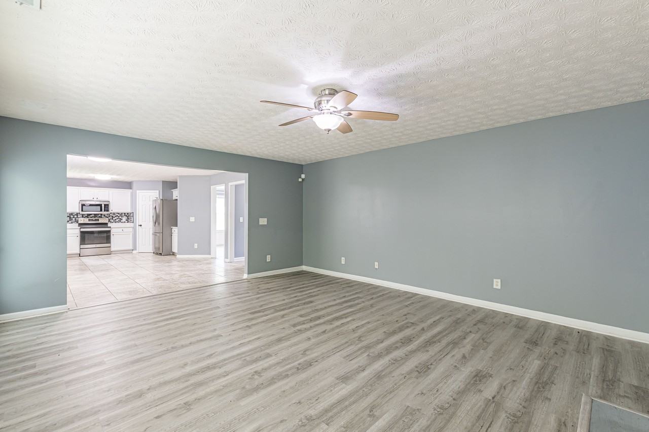 4332 Abram Dr - Photo 5 of 20