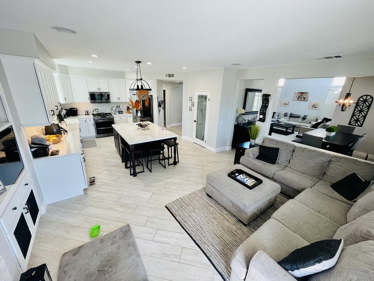 8352 Clover Creek Rd - Photo 5 of 20