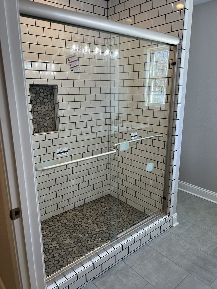 2032 Shade Tree Dr - Photo 3 of 5