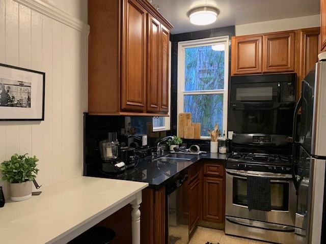 622 Shrader St #3 - Photo 3 of 8