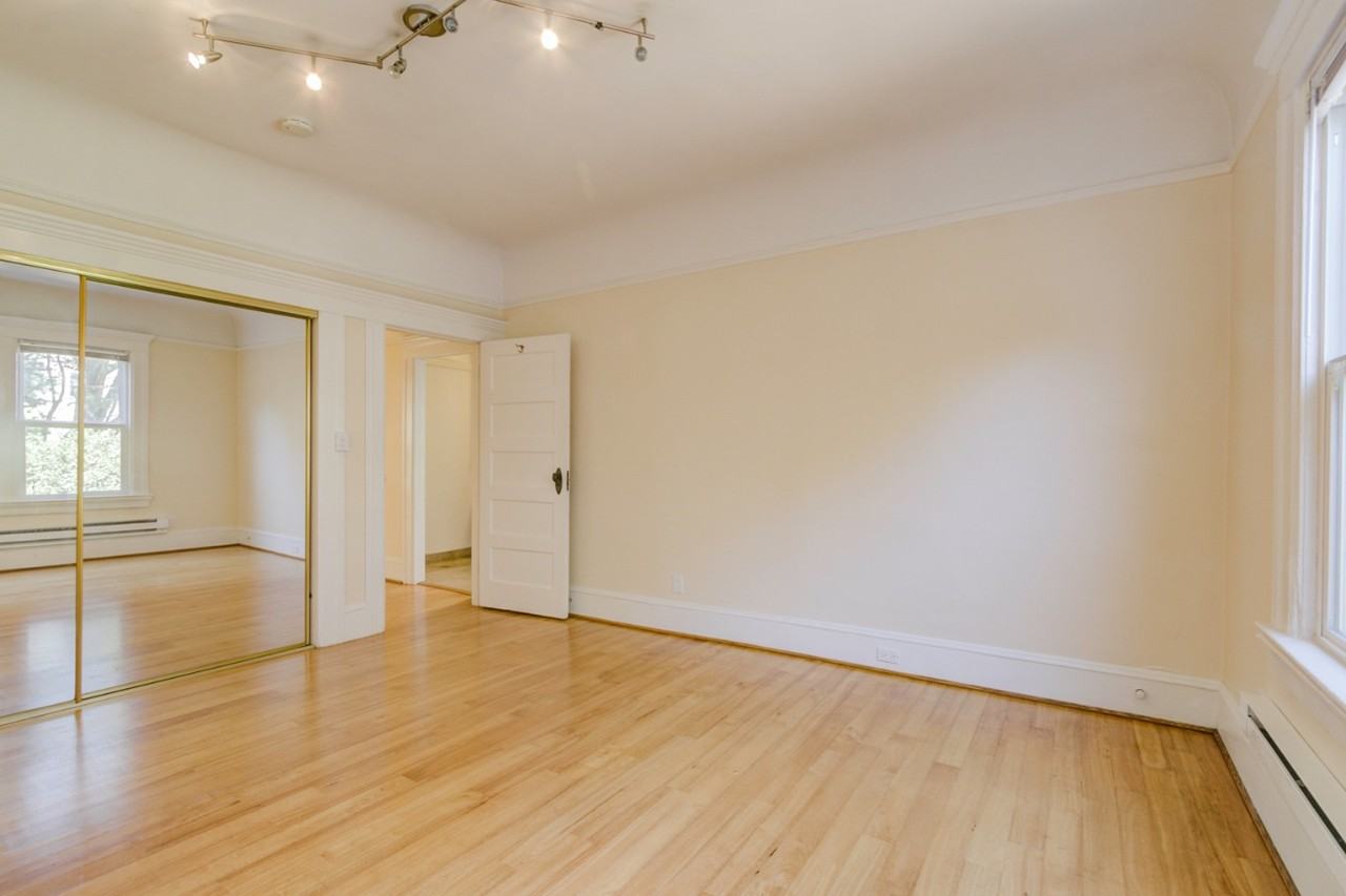 622 Shrader St #3 - Photo 6 of 8