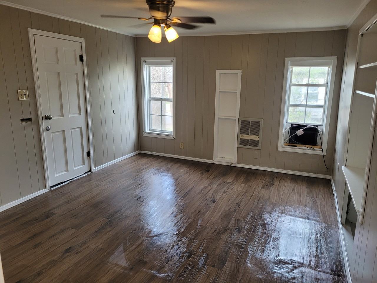 1209 S 22nd St - Photo 2 of 7