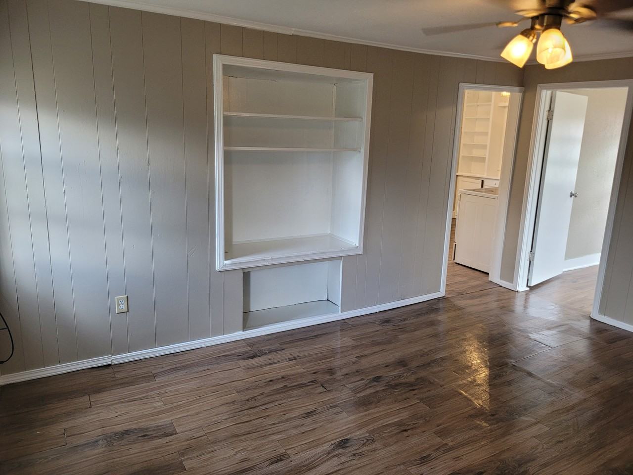 1209 S 22nd St - Photo 3 of 7