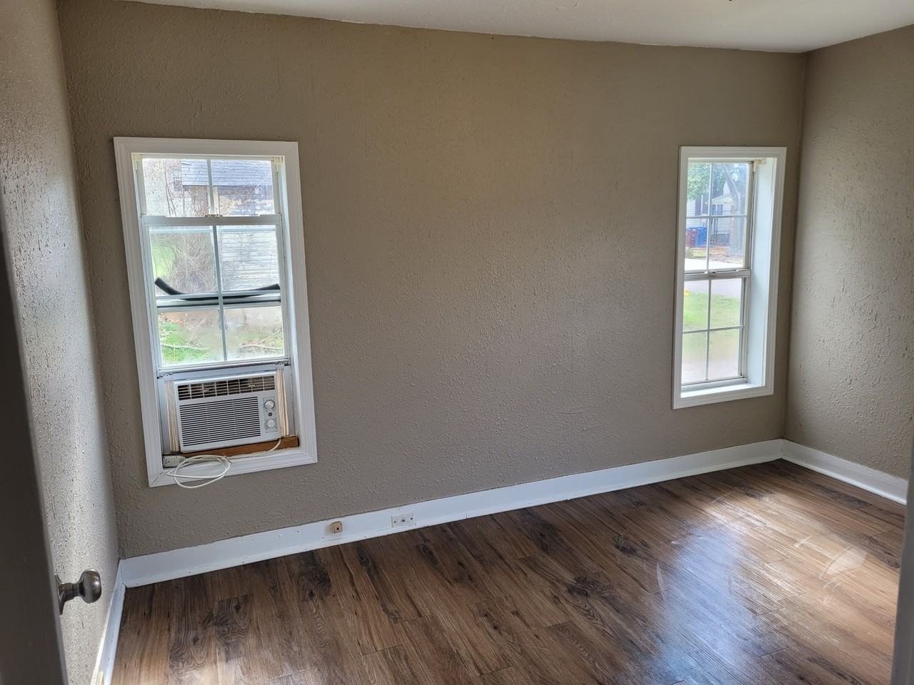 1209 S 22nd St - Photo 7 of 7