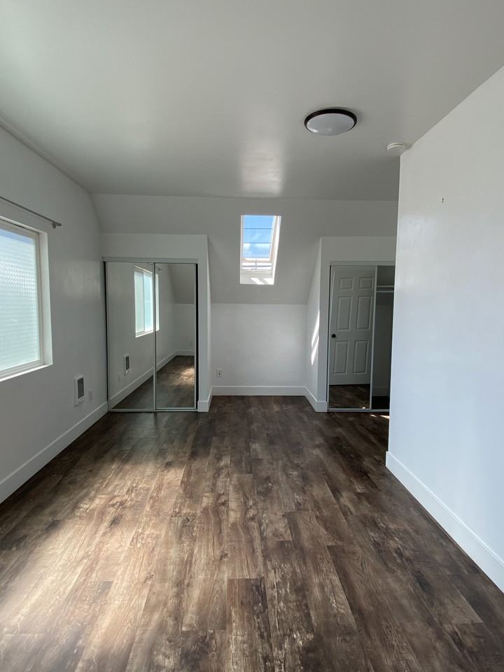 3320 Clairemont Dr #3322B - Photo 4 of 8