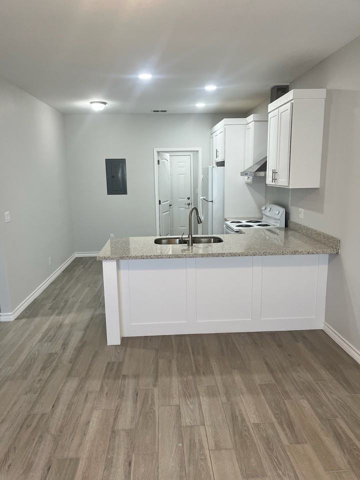 1810 Atrium Place Dr #12 - Photo 2 of 20