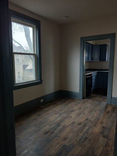 1109 Victoria Ave - Photo 3 of 24