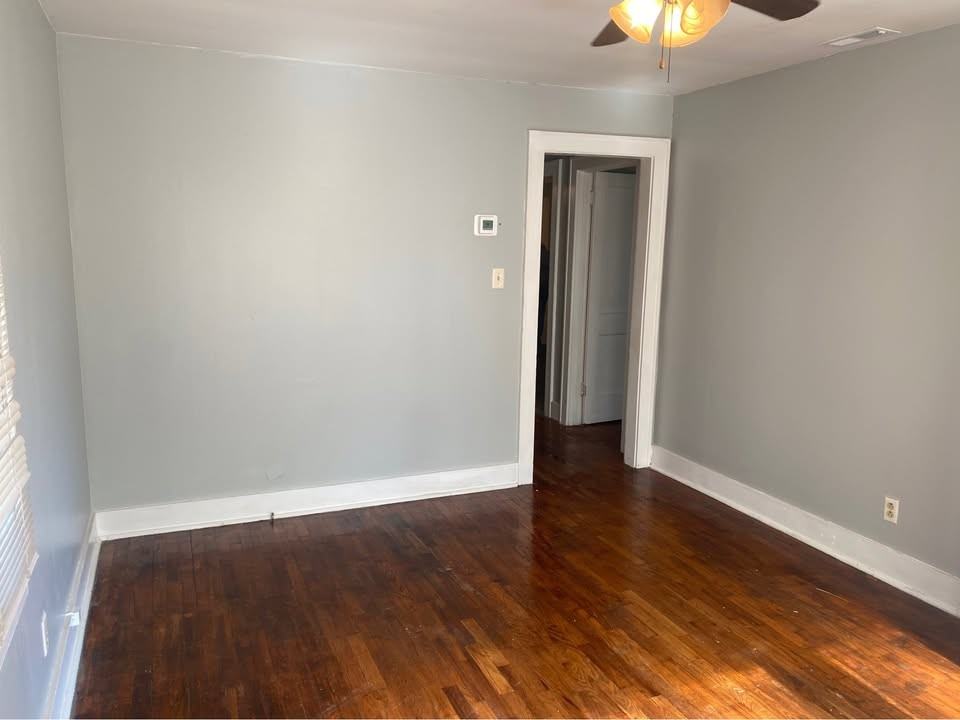 110 Bismark St - Photo 2 of 8